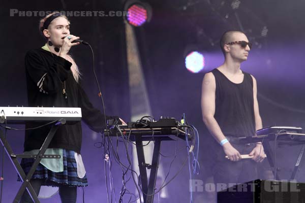 GRIMES - 2012-08-24 - SAINT CLOUD - Domaine National - Scene Pression Live - 